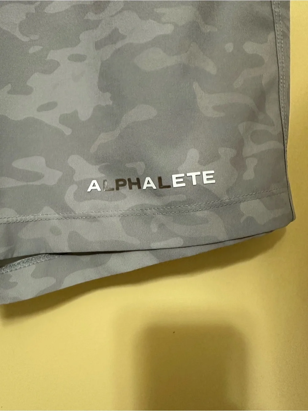 Alphalete Infinity Athletic Shorts Men Size M Gray Camo